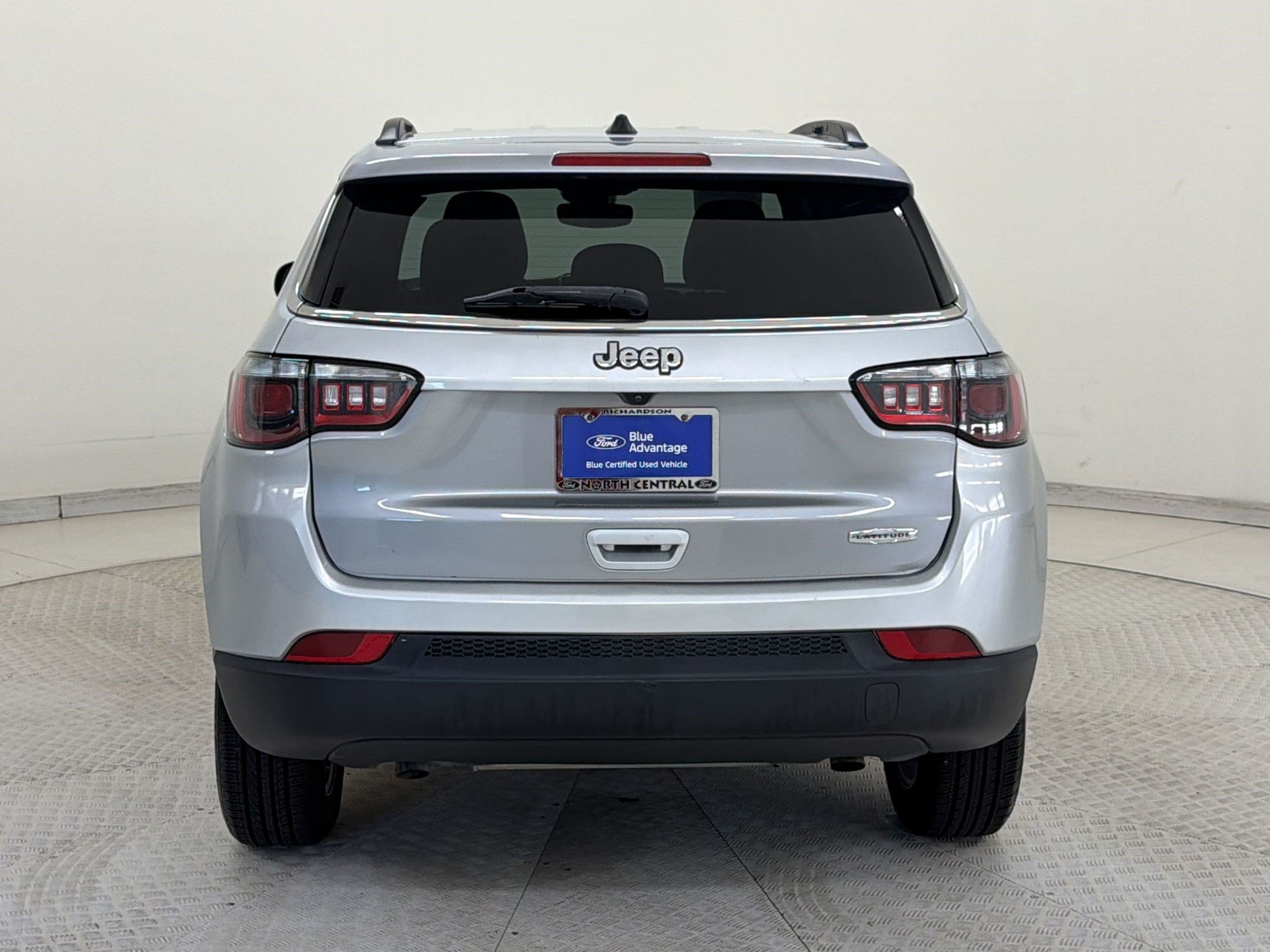 Used 2024 Jeep Compass Latitude AWD/4WD image 10