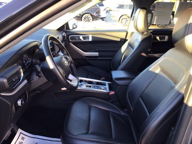 Certified 2023 Ford Explorer XLT w/ Equipment Group 202A image 9