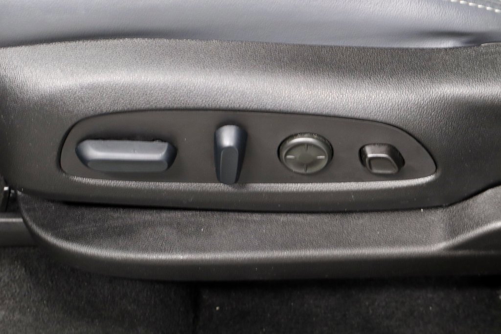 Used 2024 Buick Enclave Premium image 28