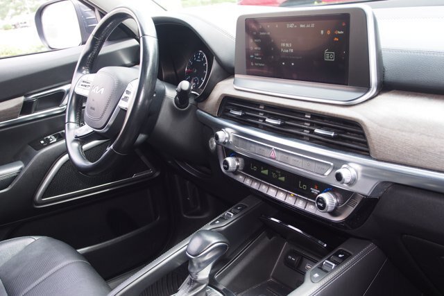 Used 2022 Kia Telluride EX w/ EX Premium Package FWD image 11