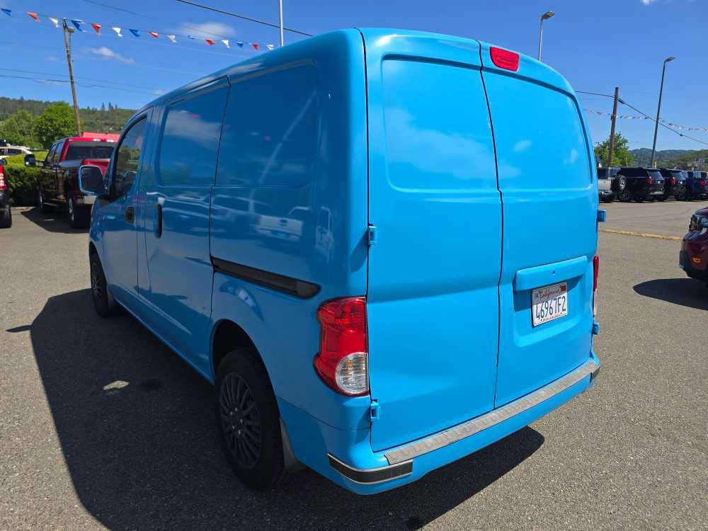 Used 2017 Nissan NV200 SV w/ Technology Package FWD image 2