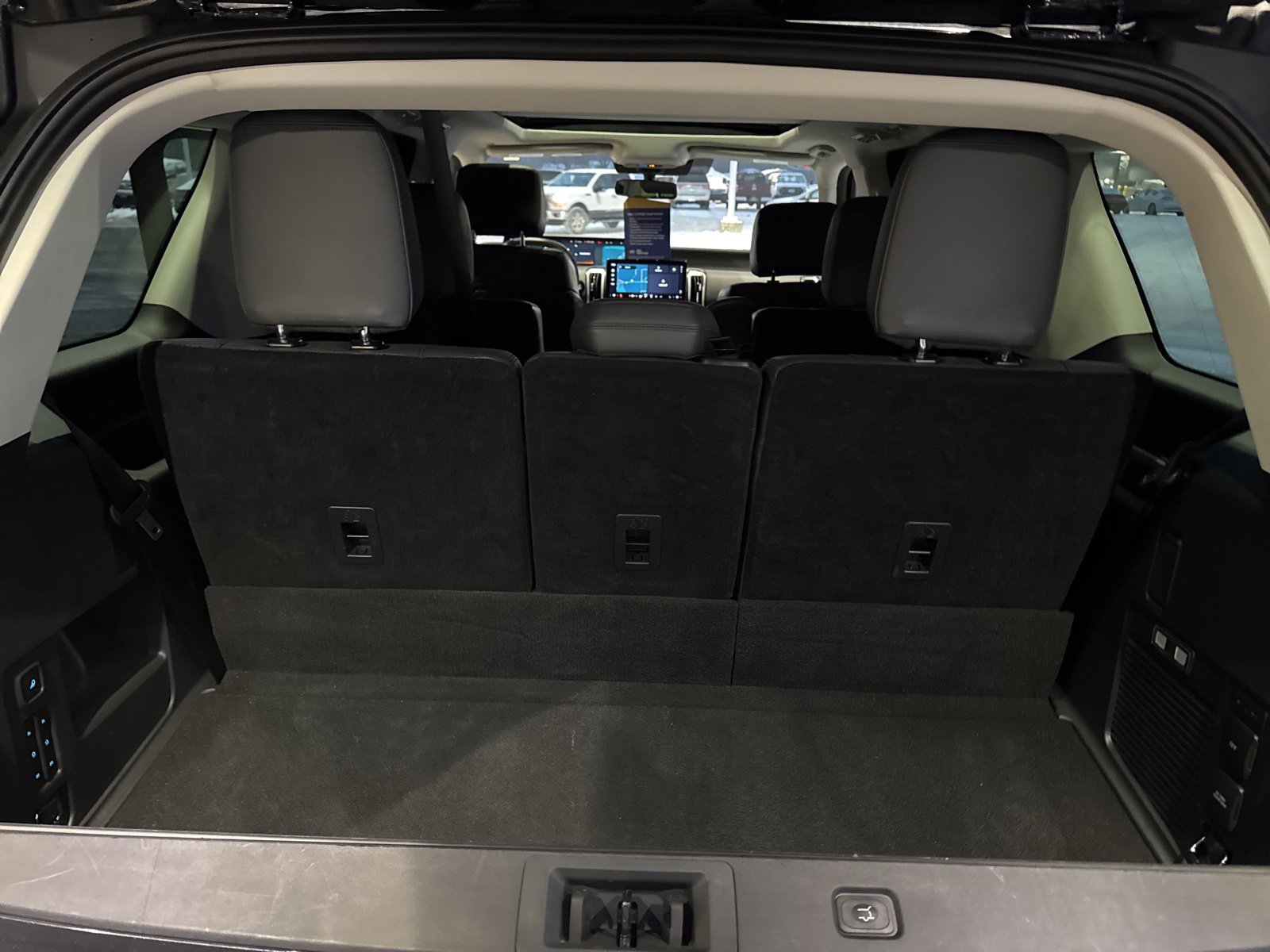 Certified 2025 Ford Expedition Active image 34