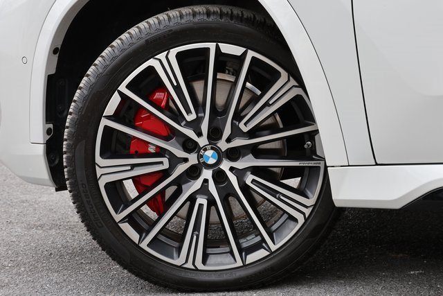 Used 2024 BMW X1 xDrive28i w/ Technology Package image 6