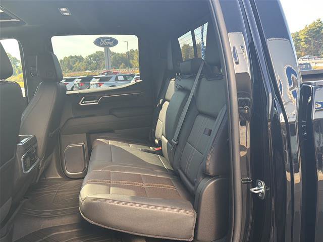 Used 2022 Chevrolet Silverado 1500 High Country w/ High Country Premium Package AWD/4WD image 34