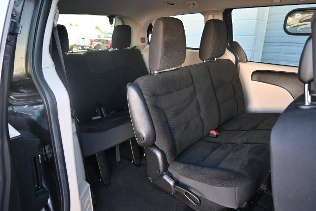 Used 2018 Dodge Grand Caravan SE w/ UConnect Hands-Free Group FWD image 23