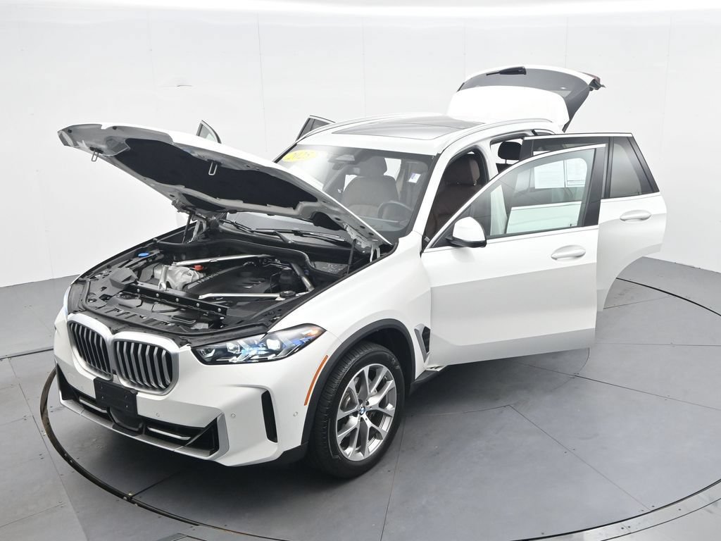 Used 2025 BMW X5 xDrive40i AWD/4WD image 42