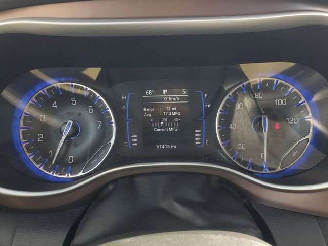 Used 2023 Chrysler Voyager LX image 11