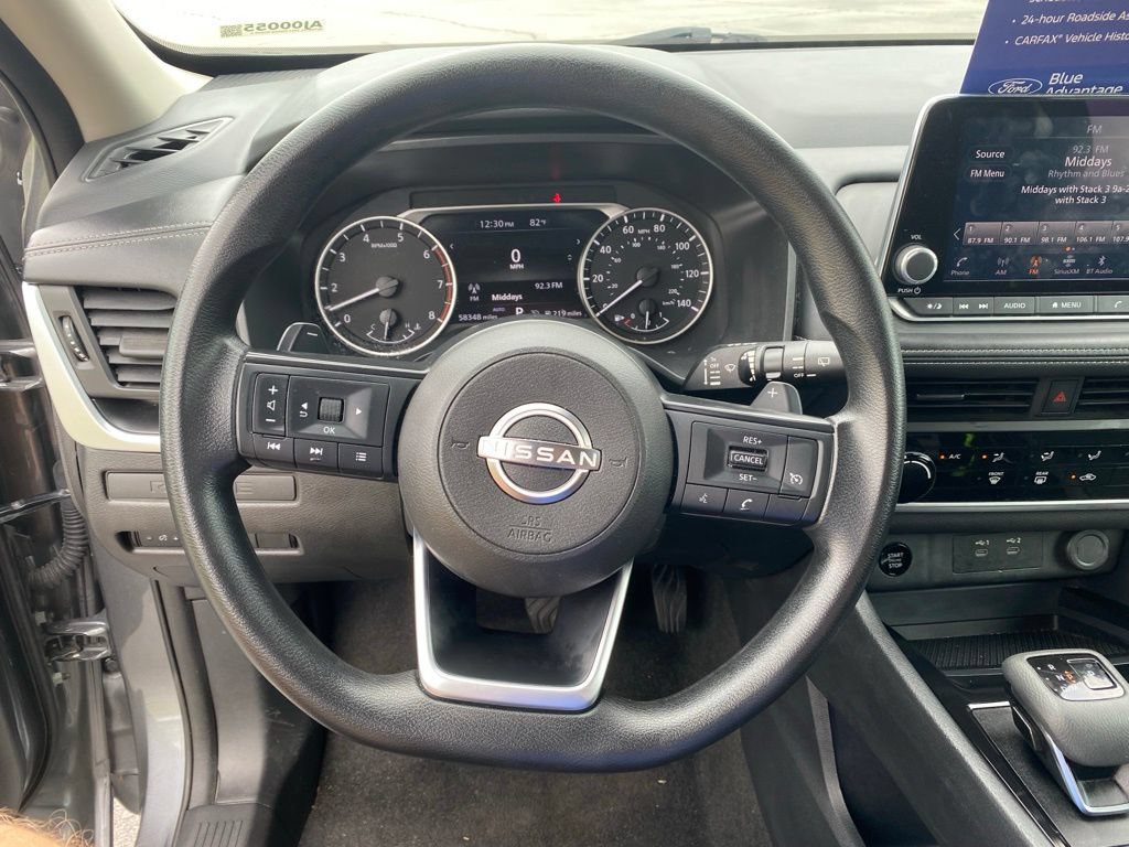 Used 2024 Nissan Rogue S AWD/4WD image 18