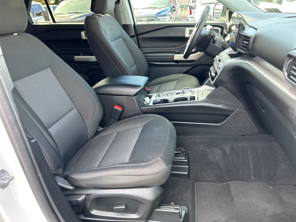Certified 2023 Ford Explorer XLT image 20