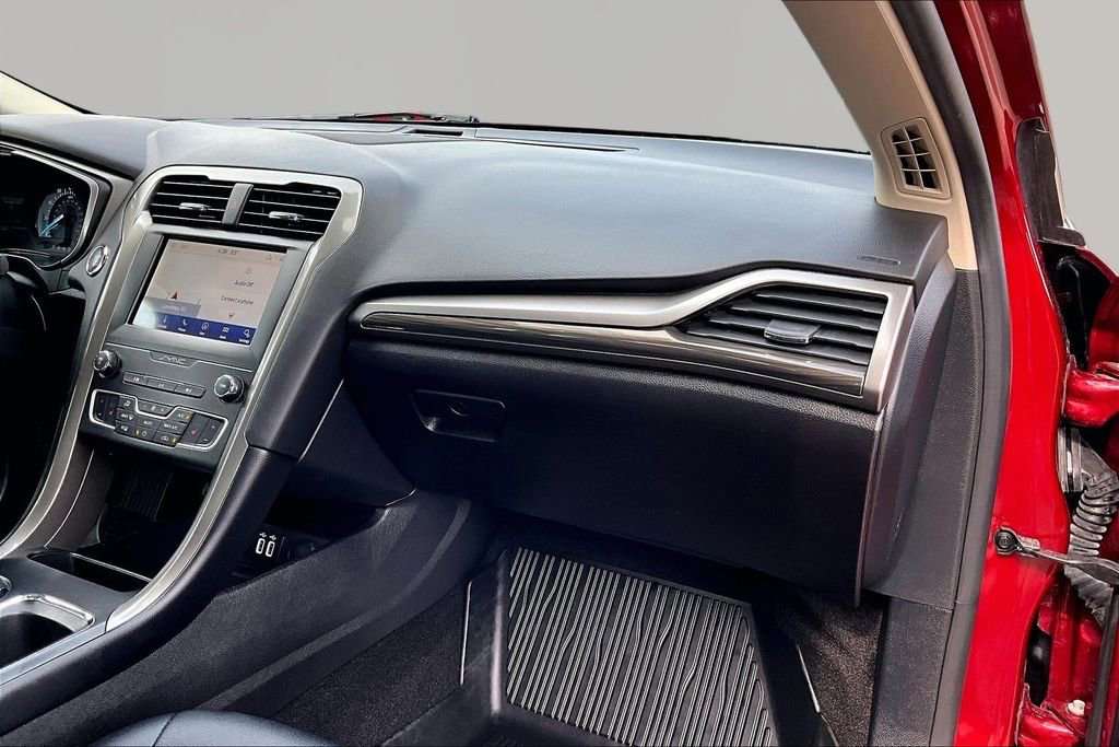 Certified 2019 Ford Fusion SEL AWD/4WD image 17