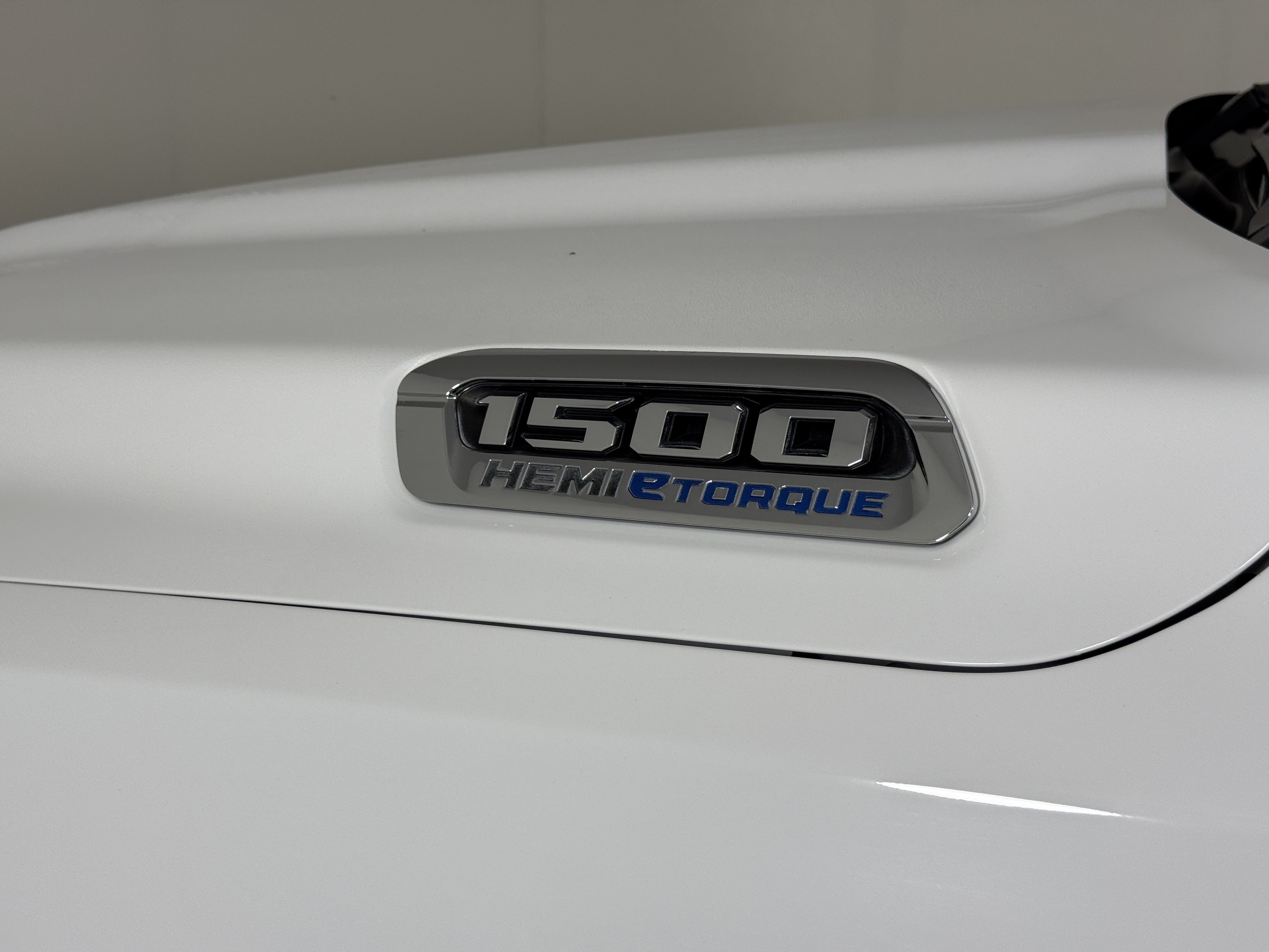 Used 2024 RAM 1500 Big Horn RWD image 9