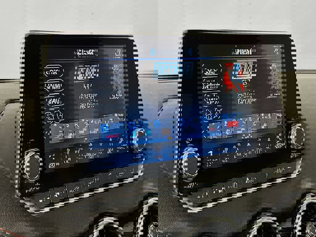 Used 2025 Nissan Sentra SR w/ SR Premium Package image 19