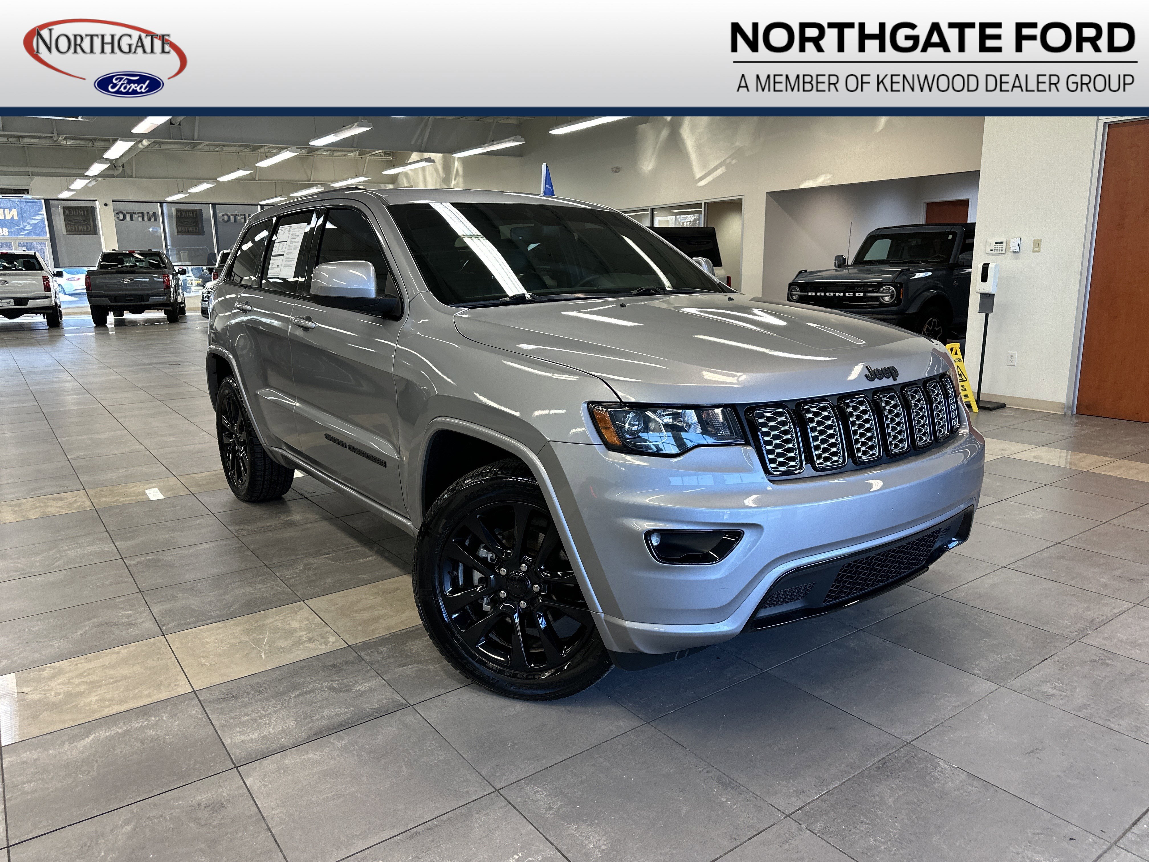 Used 2018 Jeep Grand Cherokee Altitude