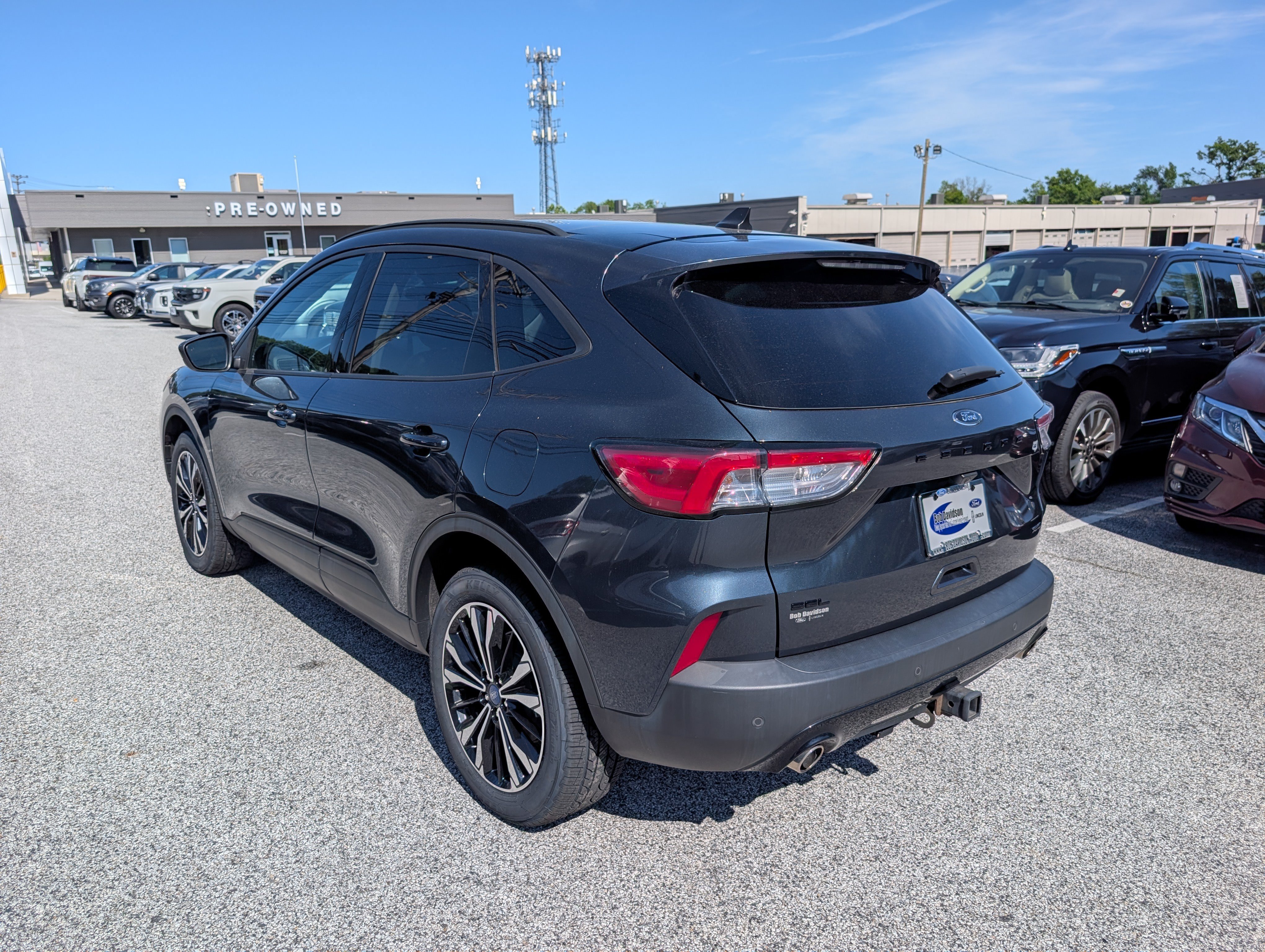 Certified 2022 Ford Escape SEL w/ SEL Stealth AWD Package image 5