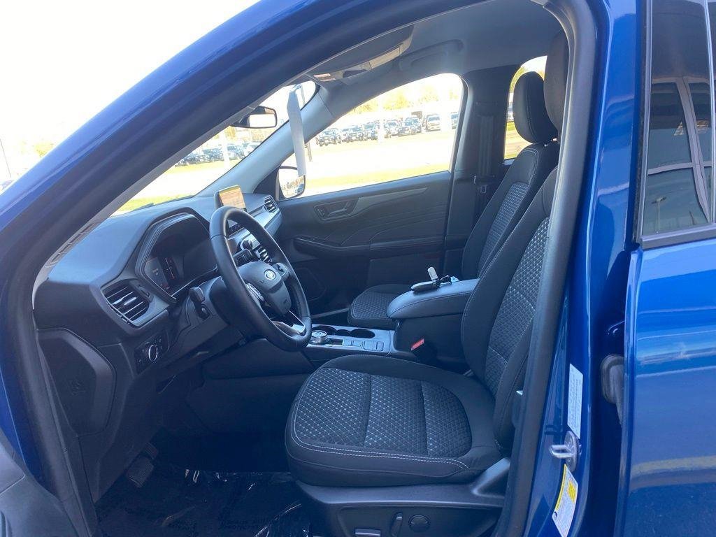 Certified 2023 Ford Escape Active w/ Cold Weather Package FWD image 6