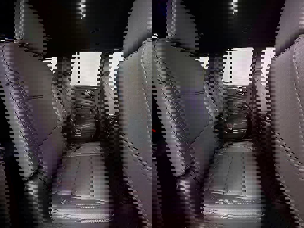 Used 2025 Chevrolet Tahoe LT w/ Comfort Package image 33