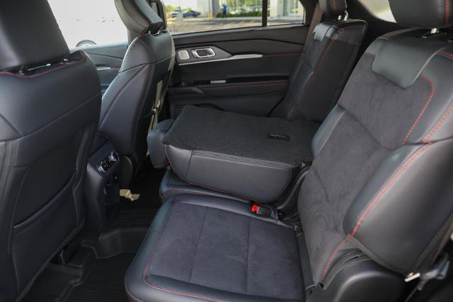 Certified 2026 Ford Explorer ST w/ Sun And Sound Package AWD/4WD image 35
