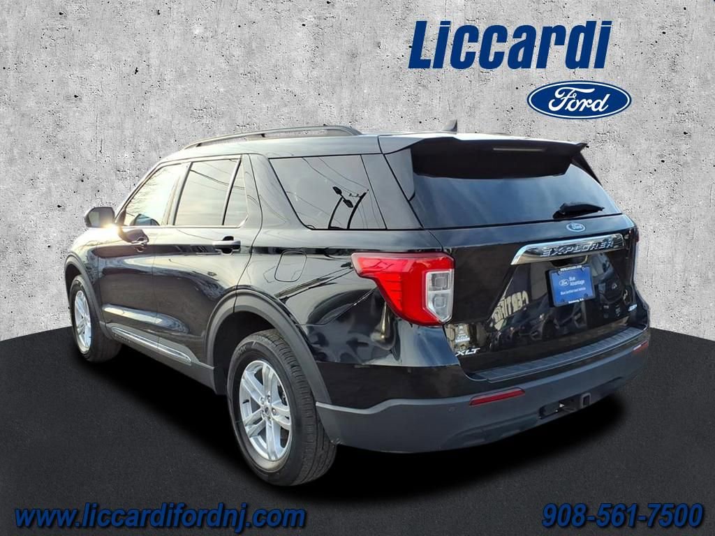 Certified 2022 Ford Explorer XLT w/ Class IV Trailer Tow Package image 4