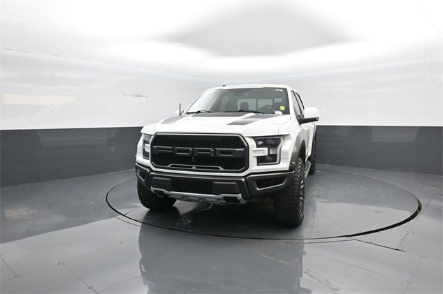 Certified 2018 Ford F150 Raptor w/ Equipment Group 802A Luxury image 3