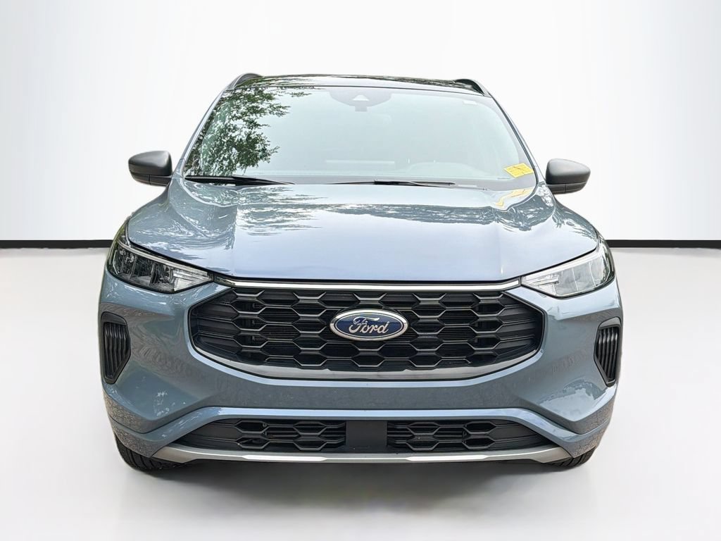 Certified 2023 Ford Escape ST-Line w/ Tech Pack #1 AWD/4WD image 2