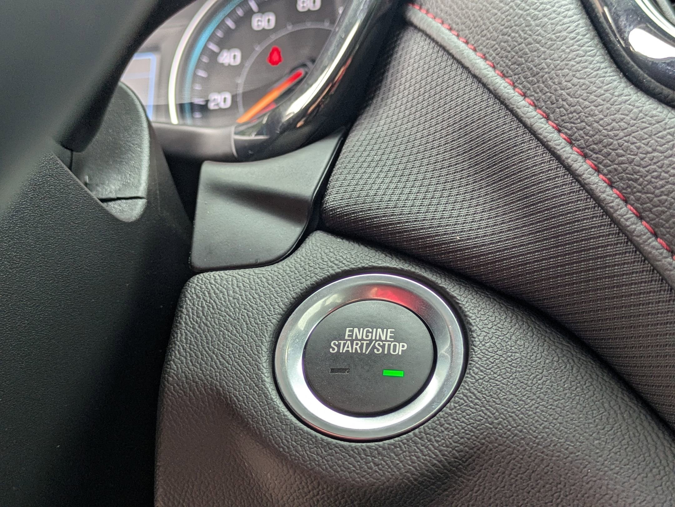 Used 2024 Chevrolet Equinox RS FWD image 25
