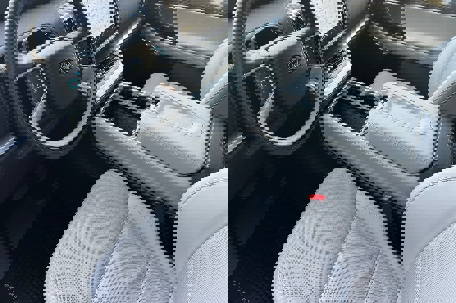 Certified 2025 Ford Expedition Platinum image 11