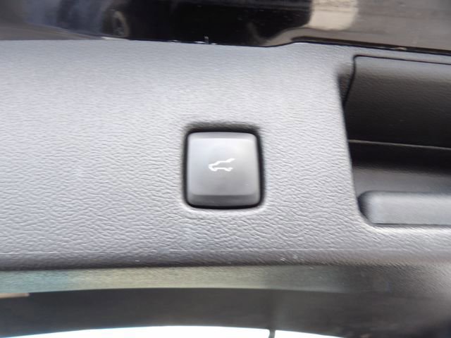 Certified 2021 Ford Escape SE w/ SE Sport Appearance Package image 33