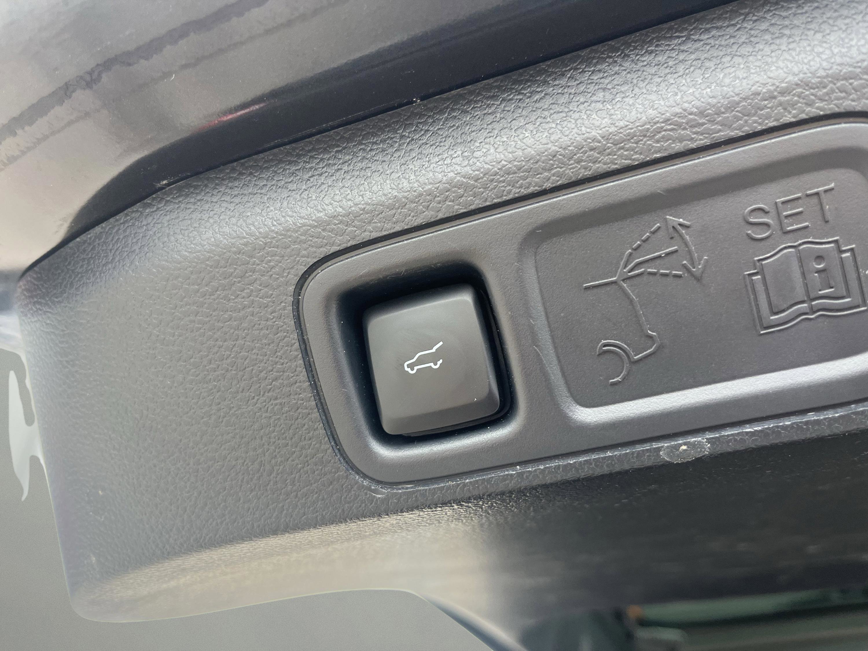 Certified 2024 Ford Expedition XLT image 36