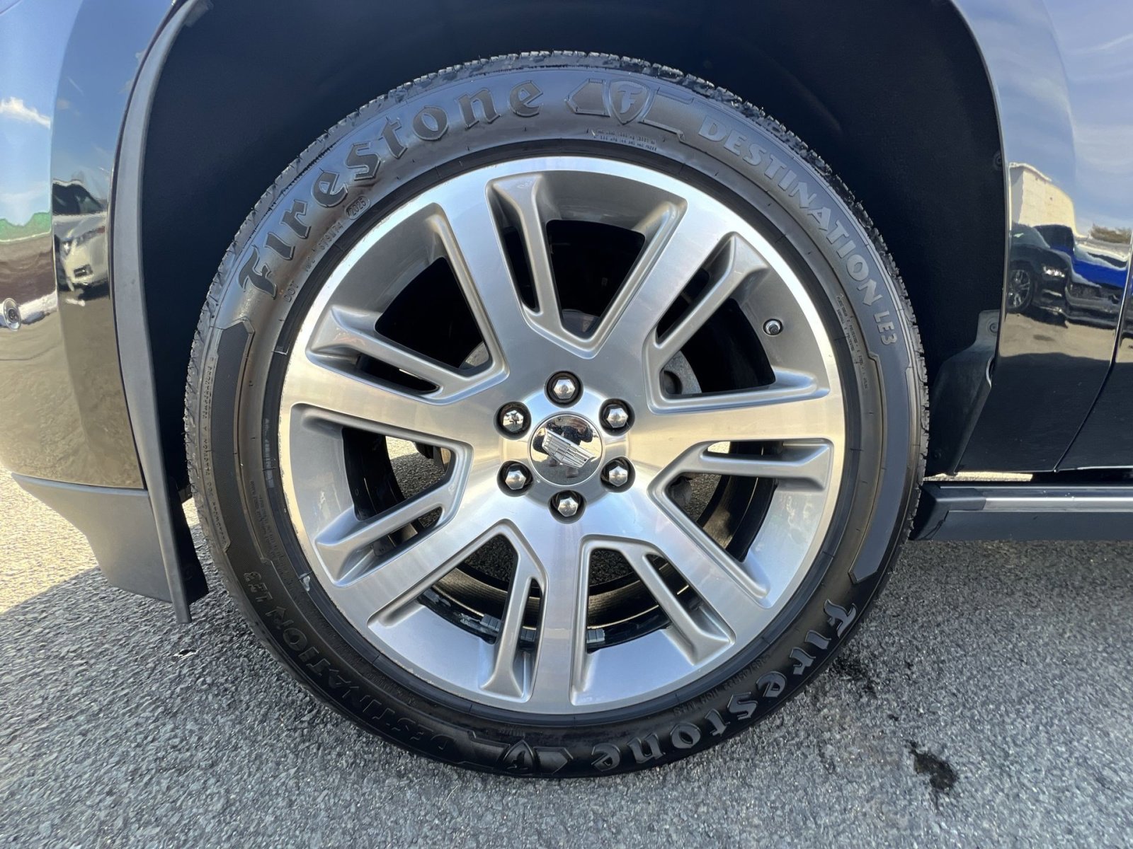 Used 2017 Cadillac Escalade Premium Luxury image 12