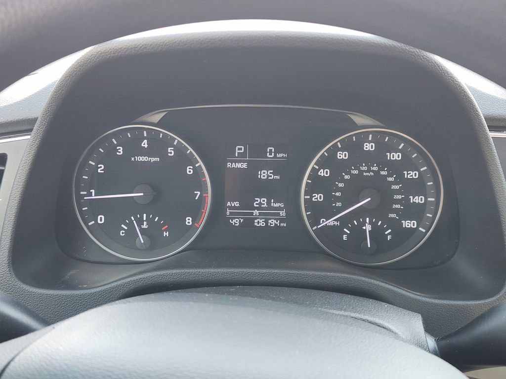 Used 2017 Hyundai Elantra SE image 15