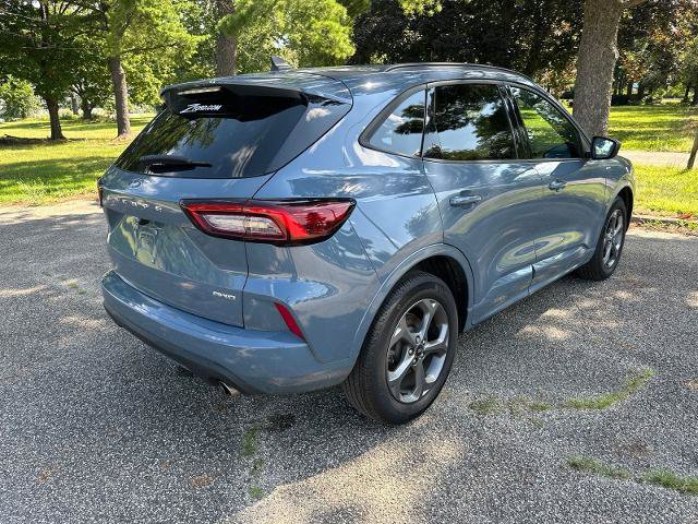 Certified 2023 Ford Escape ST-Line w/ Tech Pack #1 AWD/4WD image 9