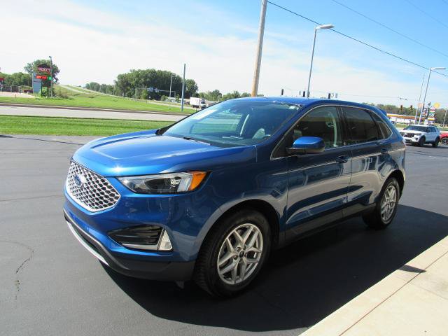 Certified 2024 Ford Edge SEL w/ Convenience Package AWD/4WD image 4