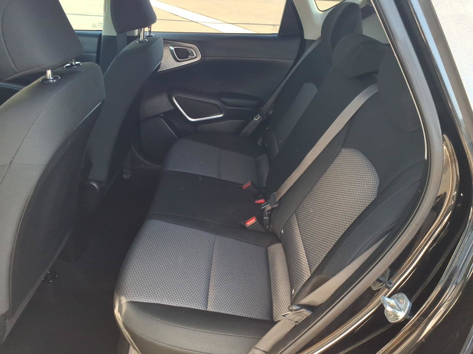 Used 2023 Kia Soul LX w/ LX Technology Package FWD image 14