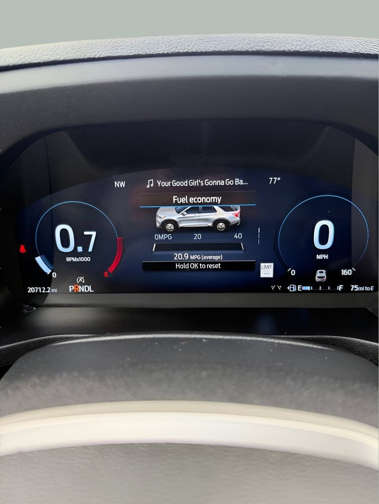 Certified 2025 Ford Explorer Active AWD/4WD image 29