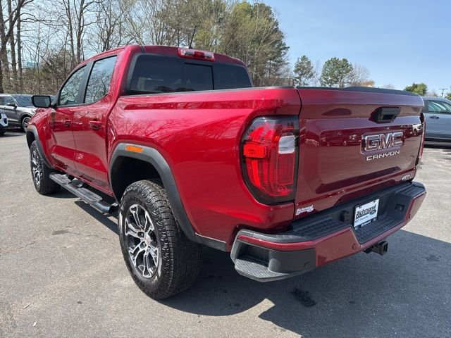Used 2025 GMC Canyon AT4 image 3