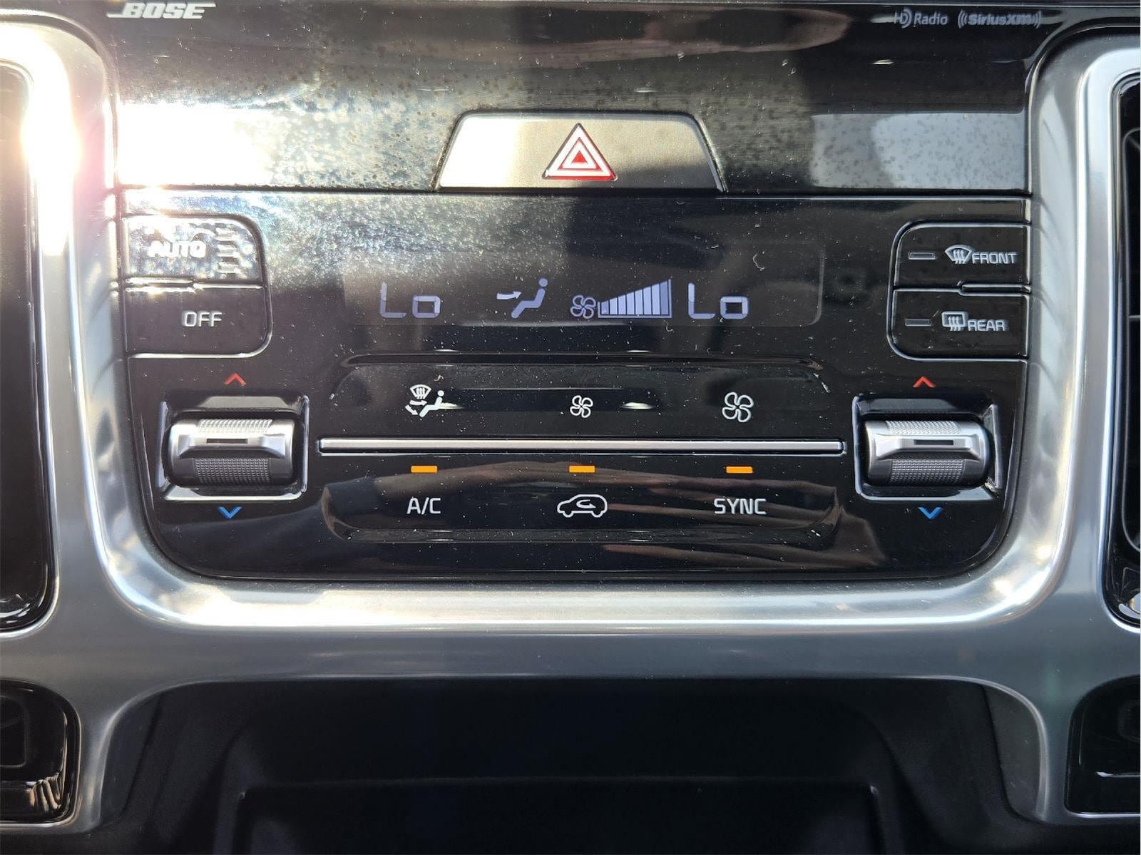 Used 2023 Kia Sorento SX AWD/4WD image 17