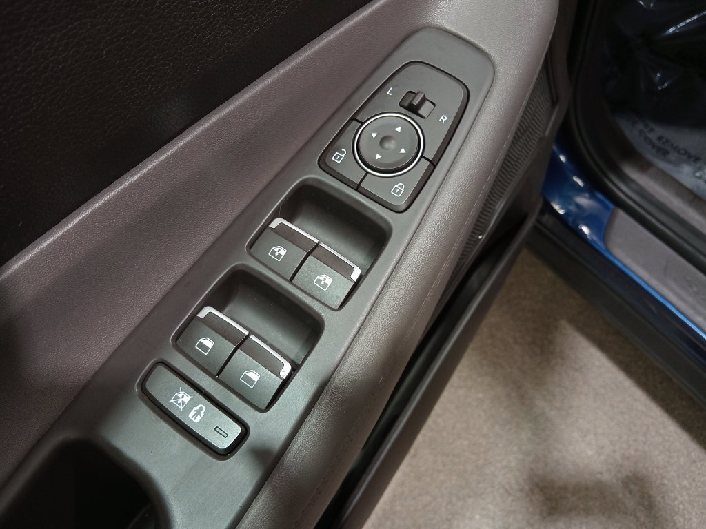 Used 2020 Hyundai Santa Fe SEL AWD/4WD image 17