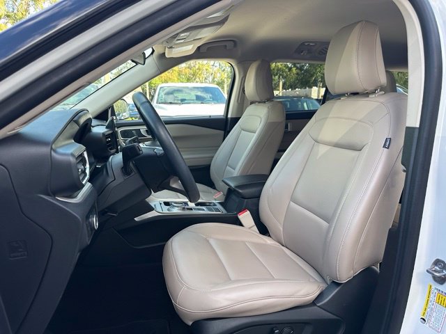 Certified 2023 Ford Explorer XLT w/ Equipment Group 202A RWD image 14