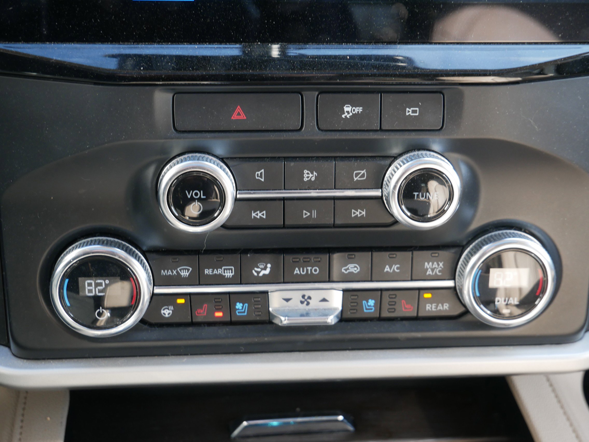 Certified 2022 Ford Expedition Max Limited AWD/4WD image 14