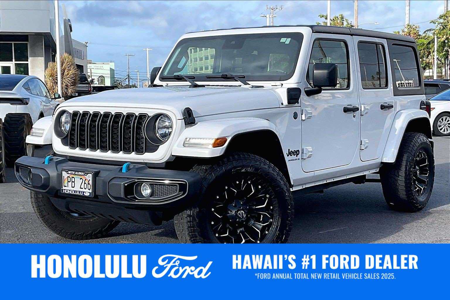 Used 2024 Jeep Wrangler Unlimited w/ Dual Top Group