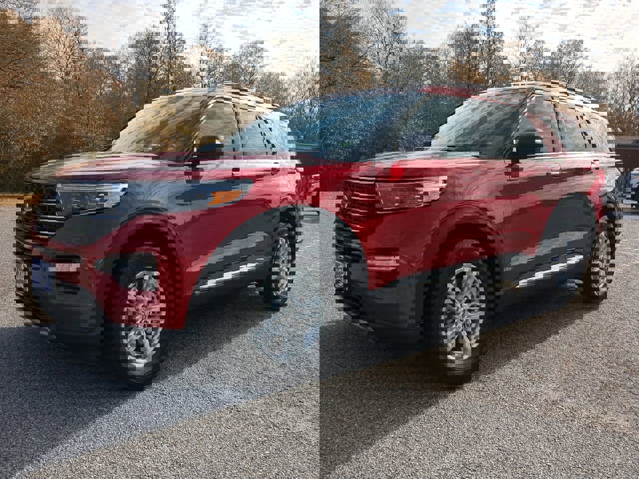 Certified 2022 Ford Explorer XLT w/ Equipment Group 202A image 6