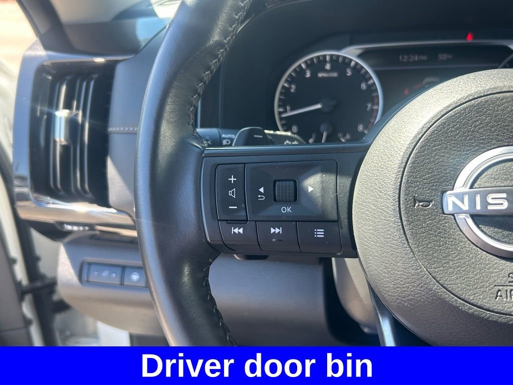 Used 2025 Nissan Pathfinder SV FWD image 35