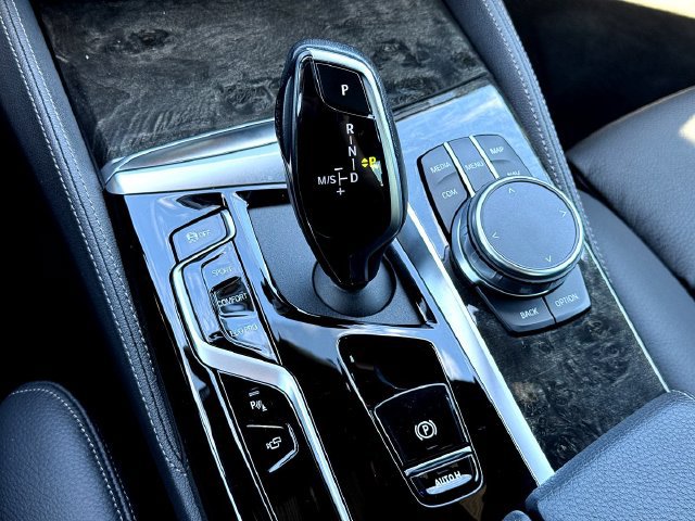 Used 2021 BMW 540i w/ M Sport Package RWD image 19