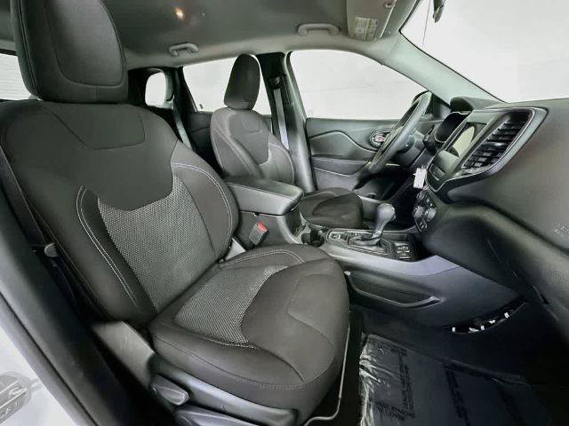 Used 2020 Jeep Cherokee Latitude FWD image 14