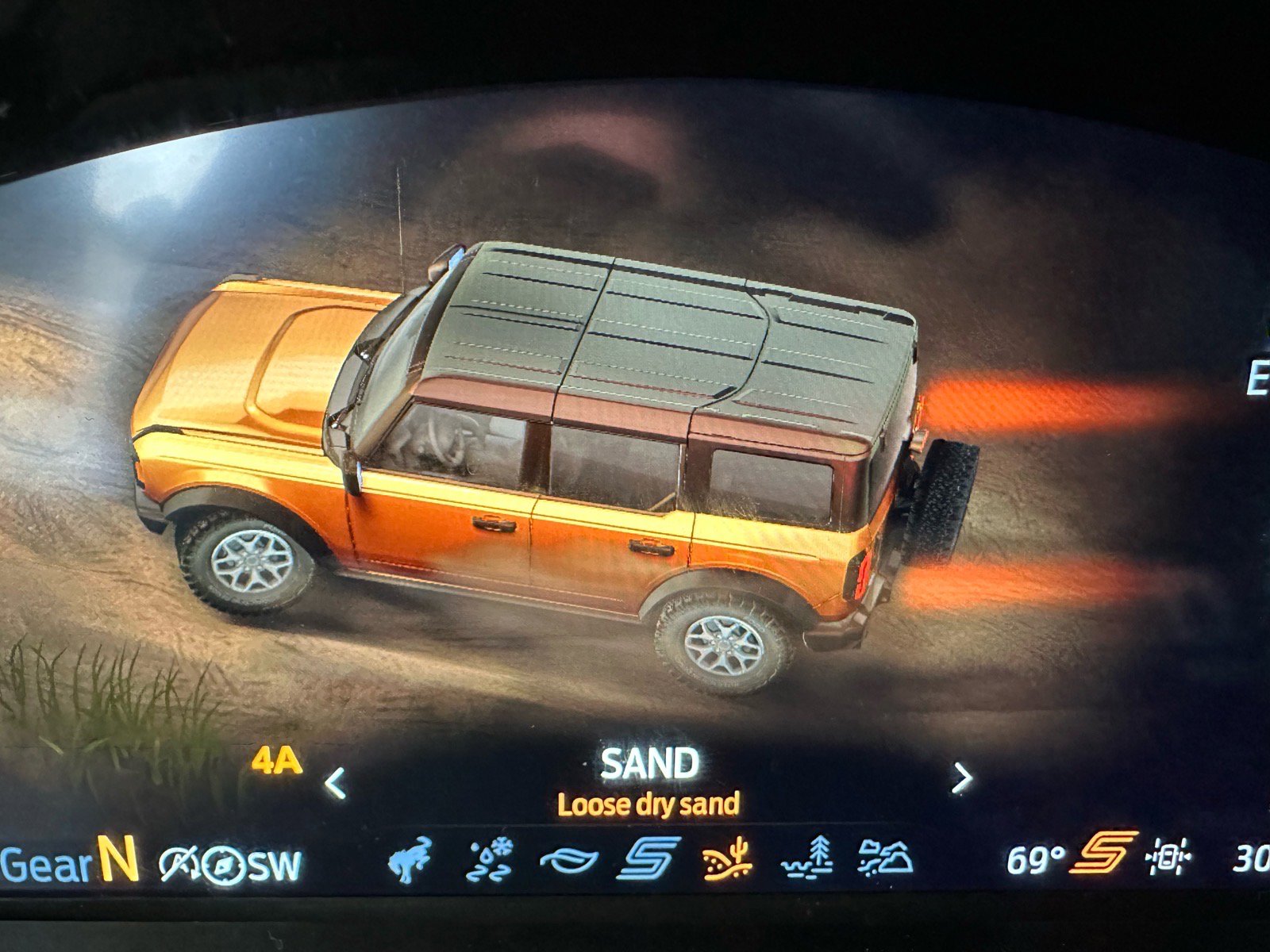 Certified 2025 Ford Bronco Big Bend w/ Black Diamond Package AWD/4WD image 45