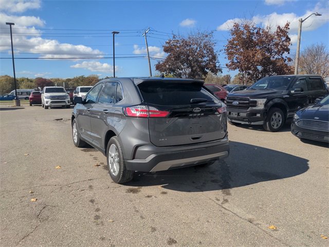 Certified 2022 Ford Edge SEL w/ Convenience Package image 9