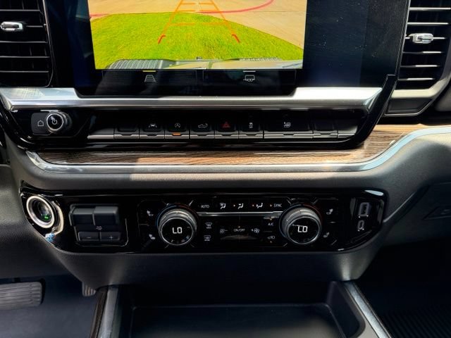 Used 2023 Chevrolet Silverado 1500 LT AWD/4WD image 17