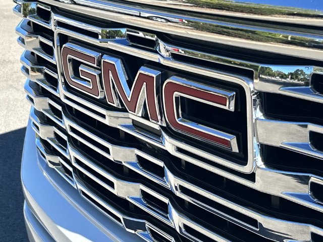 Used 2024 GMC Sierra 1500 Denali AWD/4WD image 10