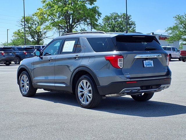 Certified 2023 Ford Explorer XLT w/ Equipment Group 202A AWD/4WD image 3