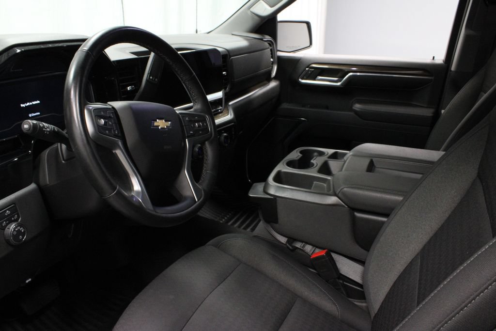 Used 2023 Chevrolet Silverado 1500 LT AWD/4WD image 23